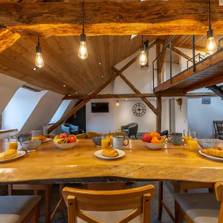 Superbe Loft - Situ Sur La Place Apartment *