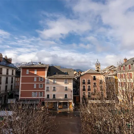 Superbe Loft - Situ Sur La Place