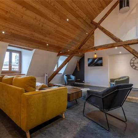 Superbe Loft - Situ Sur La Place * Barcelonnette