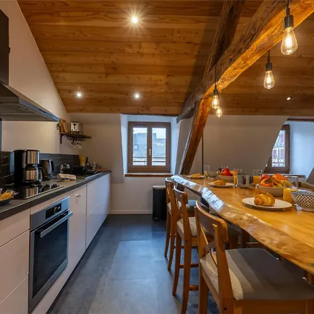 Superbe Loft - Situ Sur La Place Apartment *