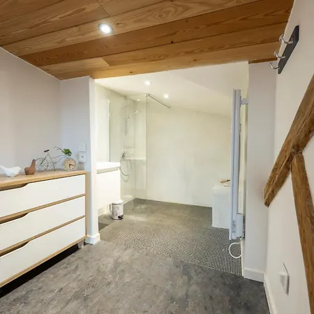Superbe Loft - Situ Sur La Place *