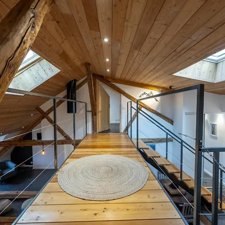 Superbe Loft - Situ Sur La Place Barcelonnette