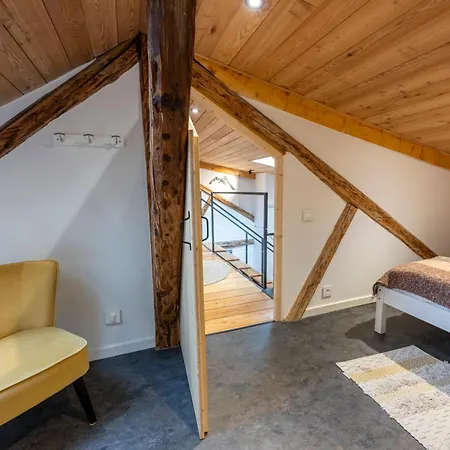 Apartment Superbe Loft - Situ Sur La Place Barcelonnette